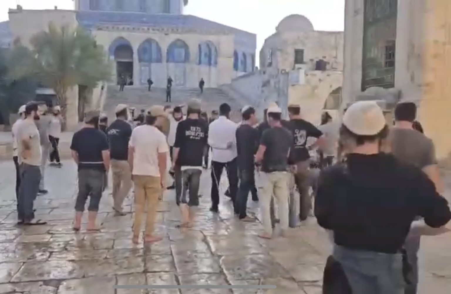 Pemukim Ilegal Israel Serbu dan Nodai Masjid Al-Aqsa