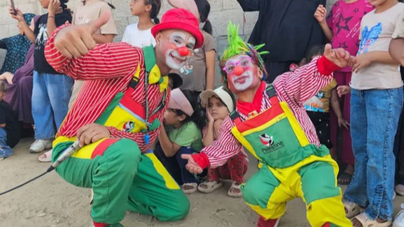 Senyuman Badut di Gaza Rawat Jiwa Anak-Anak di Tengah Genosida Israel