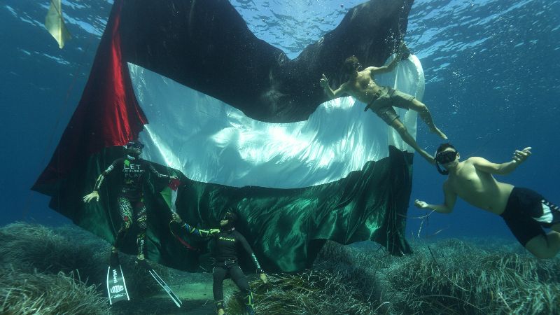 Juara Dunia Selam Bawa 117 Mimpi Anak Gaza Menyelam ke Laut Mediterania!