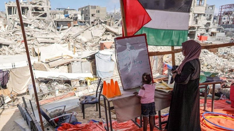 Anak-Anak Gaza Memulai Tahun Ajaran Baru di Bawah Reruntuhan Sekolah dan Tenda Pengungsian